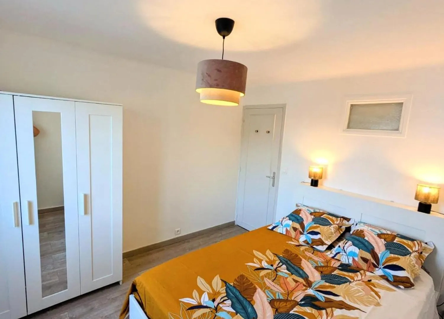 Antibes Centre, Joli 3 Pieces Apartment