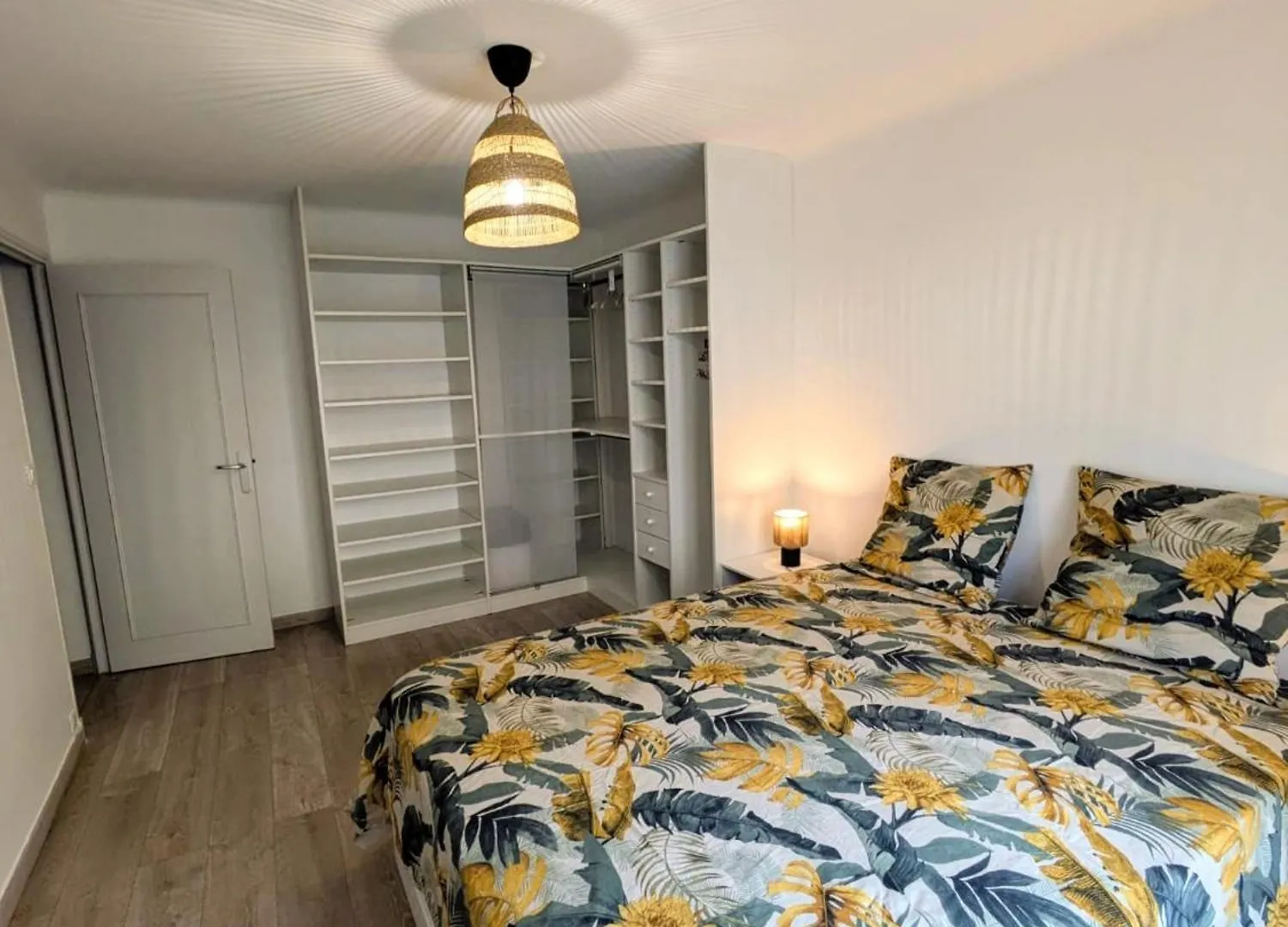 Antibes Centre, Joli 3 Pieces Apartment France